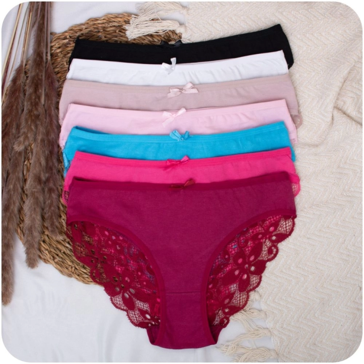 7 par Majtki damskie bawełniane z koronkowym tyłem mix kolorów