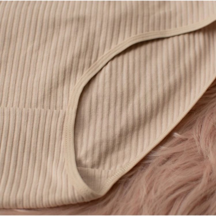 6 PAR Figi damskie w prążki z motywem łapek mix kolorów