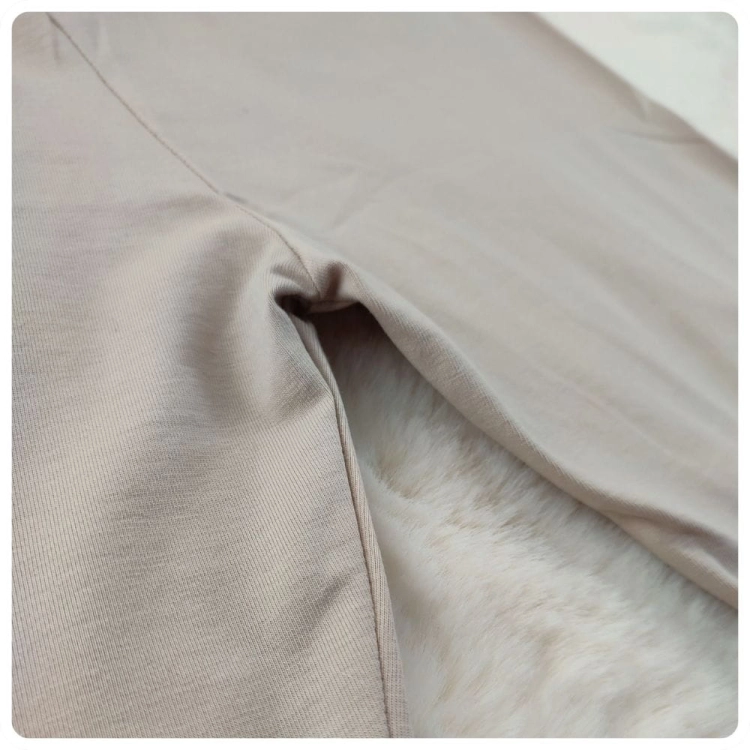 Pantalony bawełniane Polskie – beżowe legginsy kolarki plus size