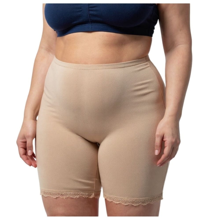 Majtki przeciw otarciom ud z koronkowym wykończeniem i klinem